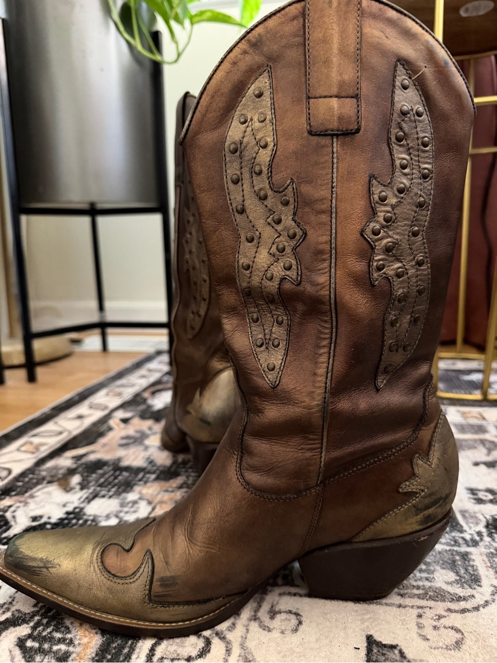 BCBGirls Y2K Western Cowboy Boots Women’s 7.5 Metallic Bronze Gold Studded - Picture 4 of 13
